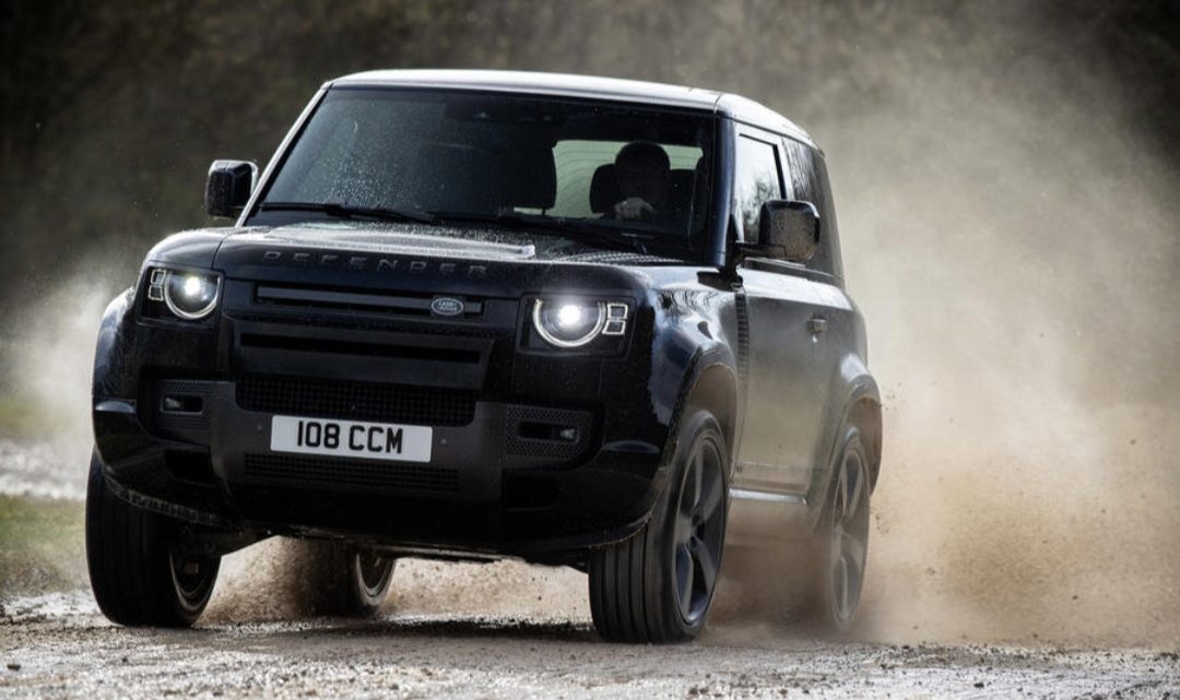 Land Rover Defender ist ein richtiger Achtzylinder mit höherer Leistung.