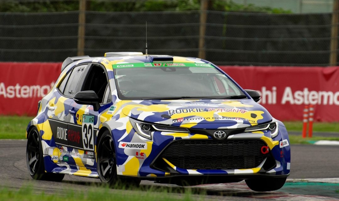 Beim 24-Stunden-Rennen nahm der Toyota Corolla Sport mit Wasserstoffverbrennung teil.