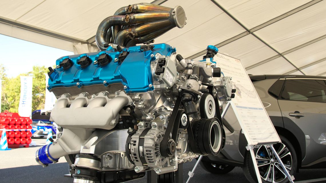 Lügen sie uns über Ökologie an? Yamaha hat einen Achtzylinder-Wasserstoffmotor vorgestellt. Dieser Motor erzeugt keine Emissionen.